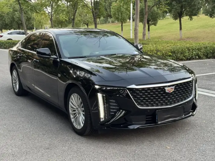 Cadillac CT6 2023 Model 28T Fashion Model