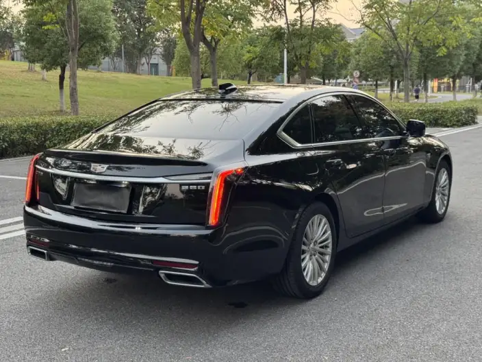 Cadillac CT6 2023 Model 28T Fashion Model – фото 7