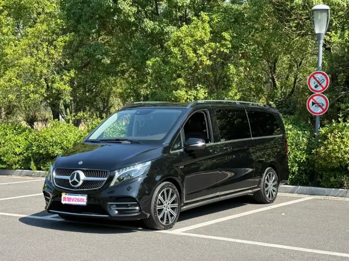 Mercedes-Benz V-Class 2022 Model V 260 L Long wheelbase Premium Edition