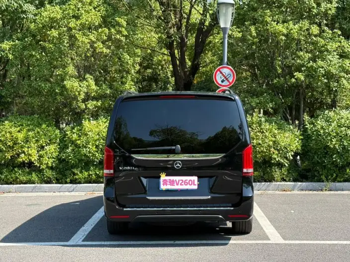 Mercedes-Benz V-Class 2022 Model V 260 L Long wheelbase Premium Edition – фото 6