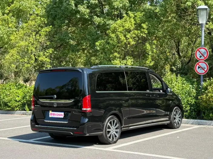 Mercedes-Benz V-Class 2022 Model V 260 L Long wheelbase Premium Edition – фото 7