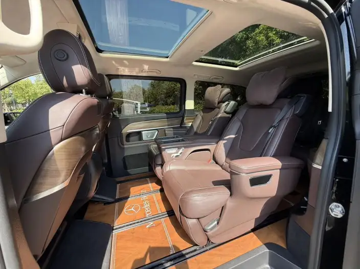 Mercedes-Benz V-Class 2022 Model V 260 L Long wheelbase Premium Edition – фото 10