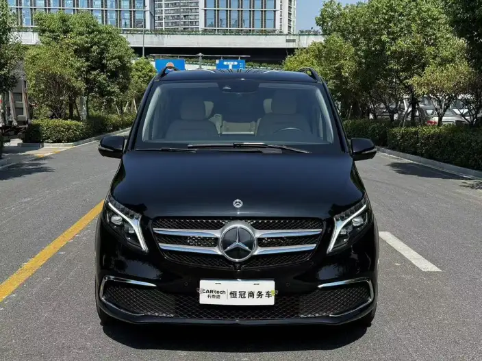 Mercedes-Benz V-Class 2022 Model V 260 L Long wheelbase Premium Edition