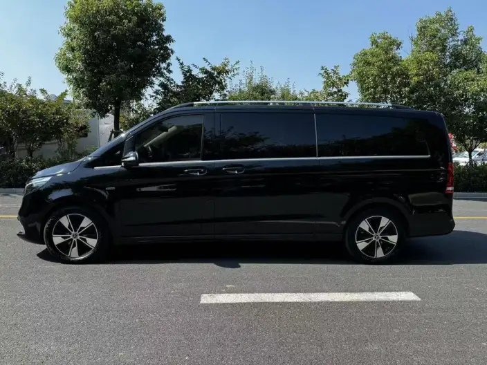 Mercedes-Benz V-Class 2022 Model V 260 L Long wheelbase Premium Edition
