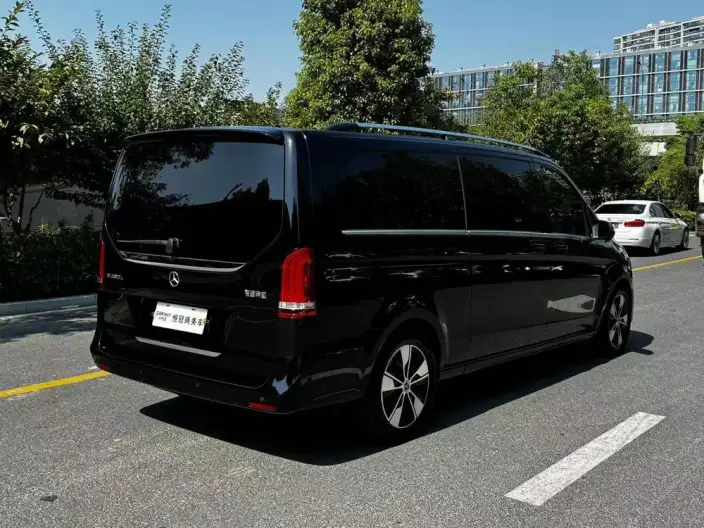 Mercedes-Benz V-Class 2022 Model V 260 L Long wheelbase Premium Edition – фото 7