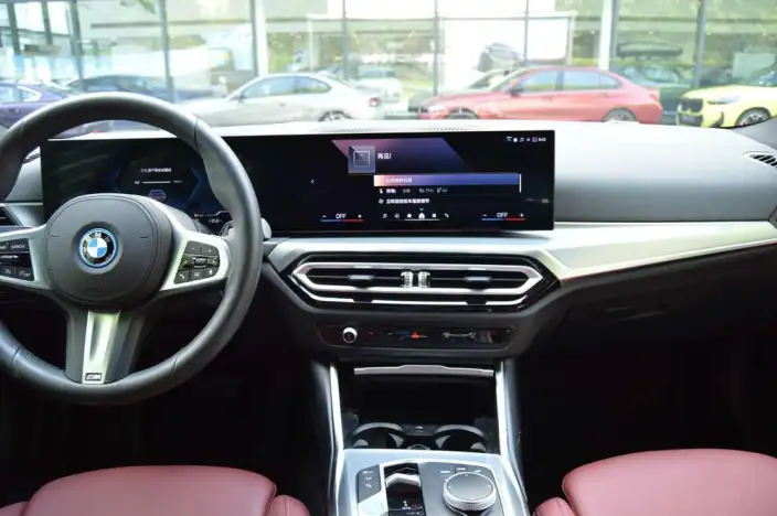 BMW i4 2023 Model eDrive40 – фото 8