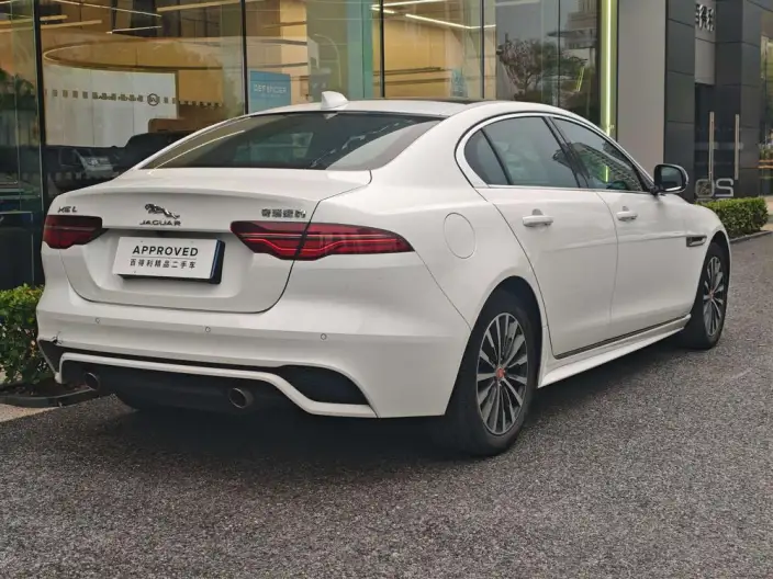 Jaguar XE L 2022 Model 2.0T 200PS R-DYNAMIC Youth Sports Edition