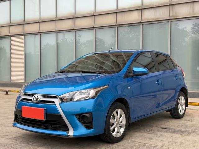 Toyota YARIS L Vios 2015 модификация 1.5E автоматическое Charm движение Edition – фото 1
