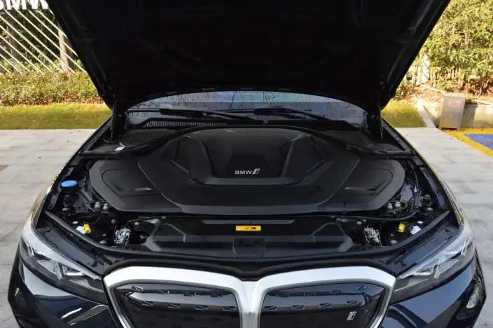 BMW i3 2025 Model eDrive35L – фото 6