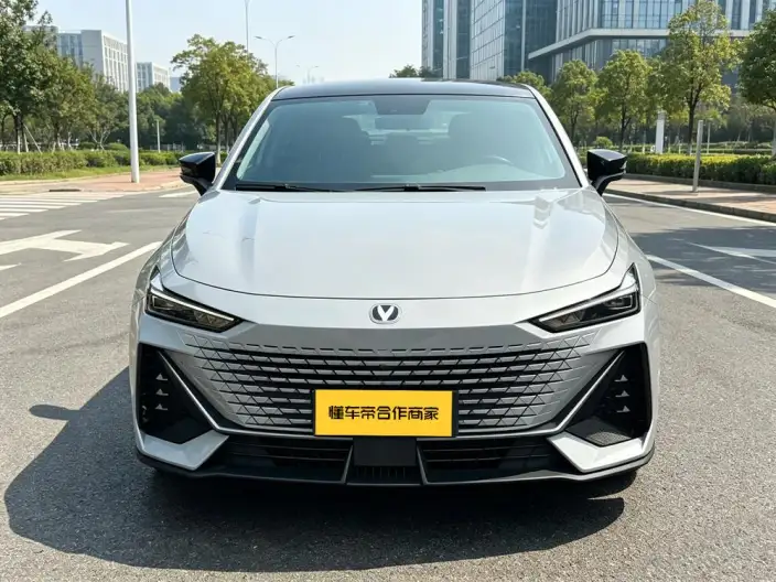Changan UNI-V 2022 Model 1.5T Noble Model