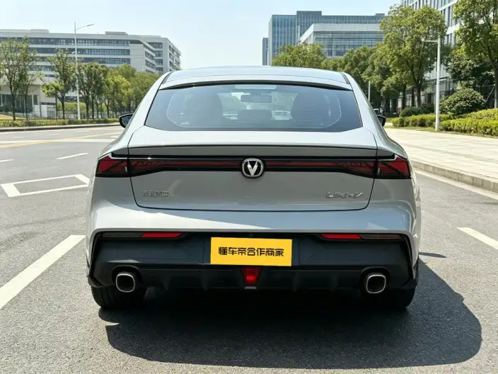 Changan UNI-V 2022 Model 1.5T Noble Model – фото 5