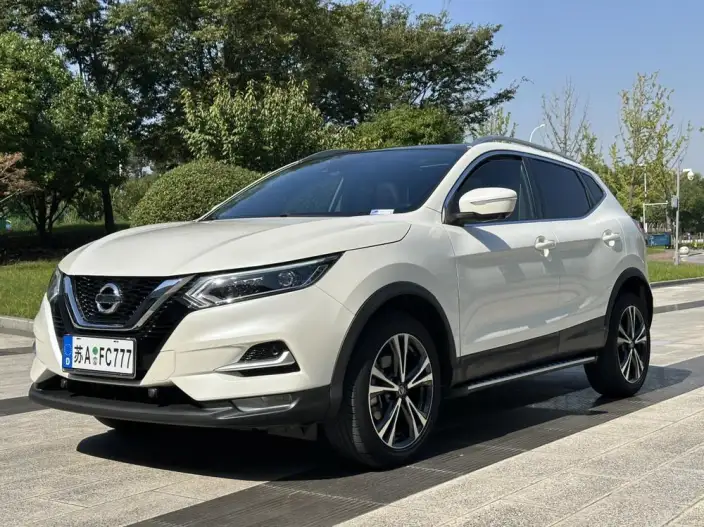 Nissan Qashqai 2022 Model 2.0L XV Prem. Deluxe Edition