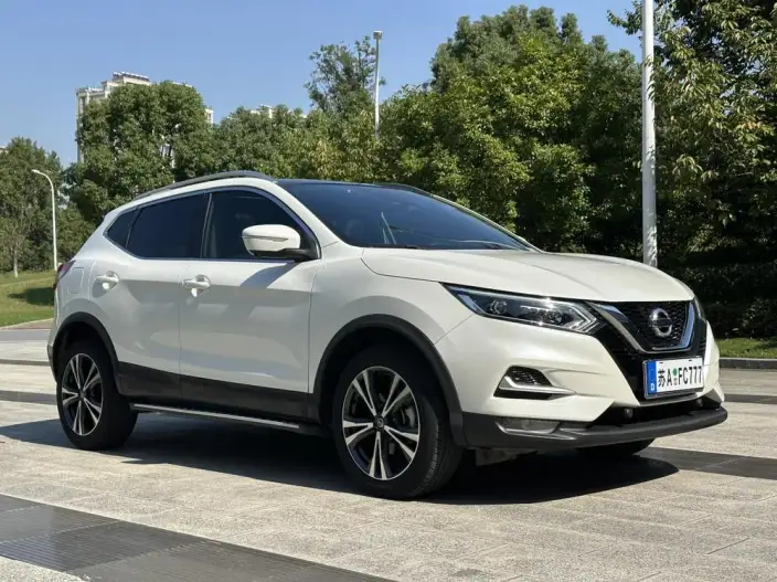 Nissan Qashqai 2022 Model 2.0L XV Prem. Deluxe Edition