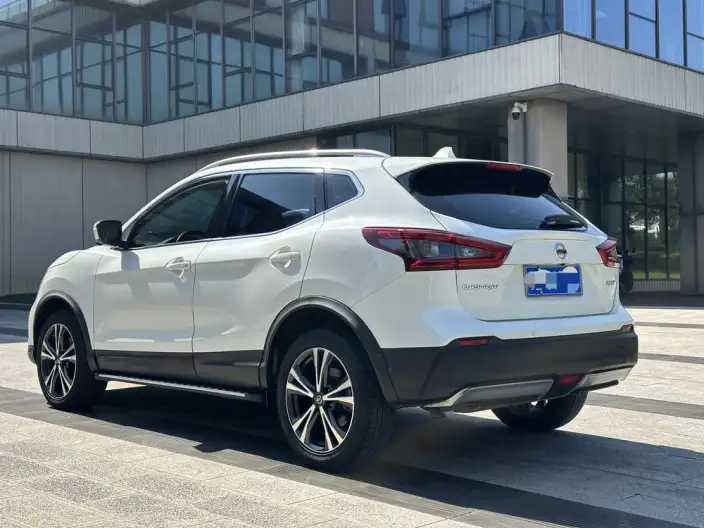 Nissan Qashqai 2022 Model 2.0L XV Prem. Deluxe Edition