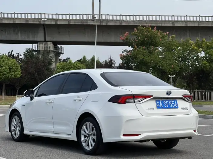 Toyota Corolla 2023 Model Intelligent Hybrid 1.8L E-CVT Elite Edition – фото 5