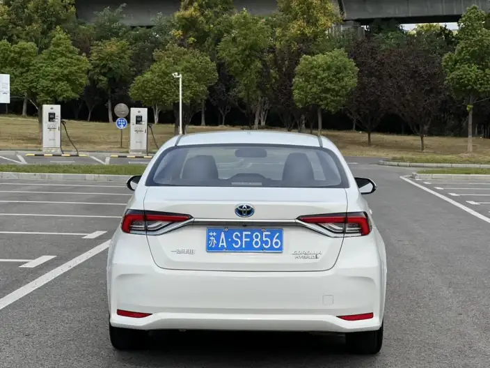 Toyota Corolla 2023 Model Intelligent Hybrid 1.8L E-CVT Elite Edition – фото 6