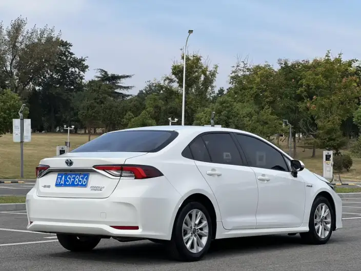 Toyota Corolla 2023 Model Intelligent Hybrid 1.8L E-CVT Elite Edition – фото 7