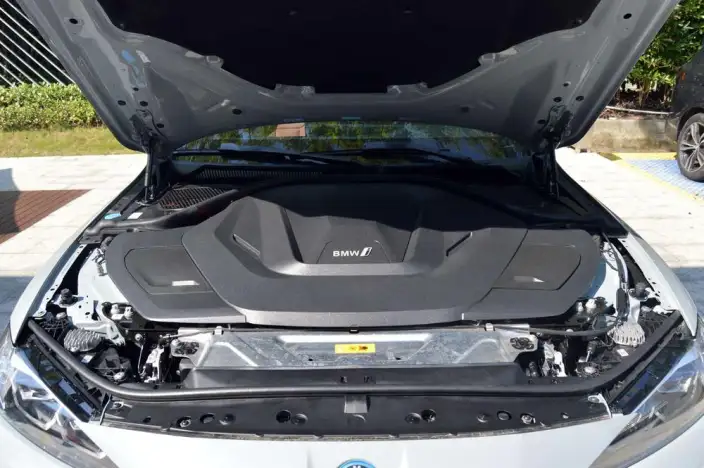 BMW i4 2023 Model eDrive40 – фото 6
