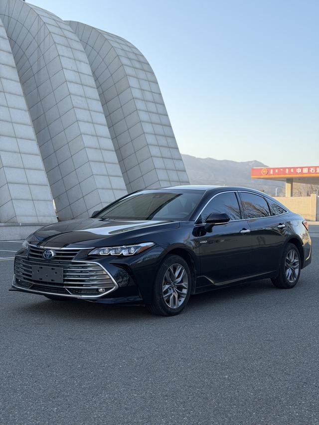 Toyota Avalon Модель 2019 года Hybrid 2.5L Deluxe Edition National V – фото 1
