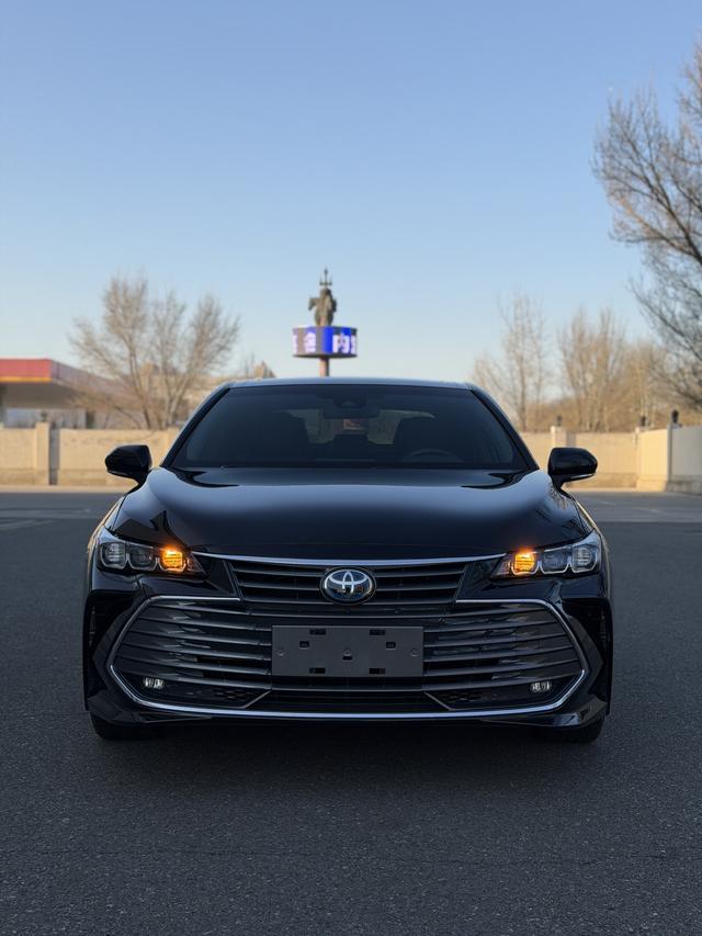 Toyota Avalon Модель 2019 года Hybrid 2.5L Deluxe Edition National V – фото 2
