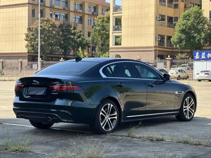 Jaguar XE L 2022 Model 2.0T 250PS R-DYNAMIC S Enterprising Sports Edition – фото 6