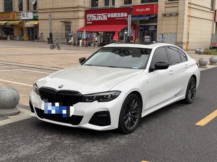 BMW 3 Series 2022 Model 330i M Sports Night Set – фото 1