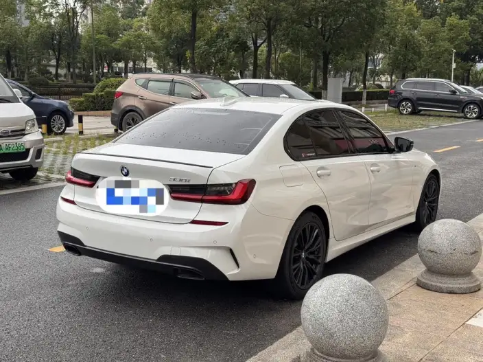 BMW 3 Series 2022 Model 330i M Sports Night Set – фото 6