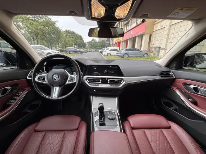 BMW 3 Series 2022 Model 330i M Sports Night Set – фото 7
