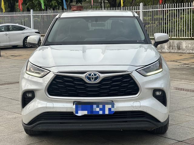 Toyota Highlander 2022 Hybrid 2.5L 4WD Elite 7-Seater – фото 2