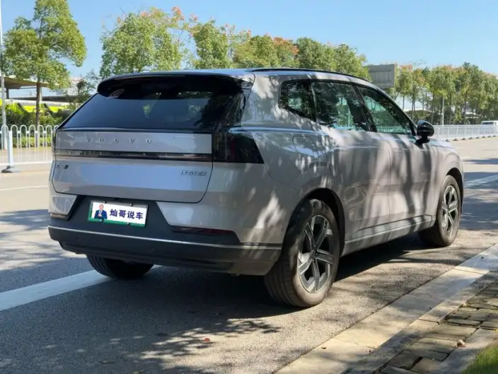 Volvo XC70 2026 Model 4WD Ultra-long Endurance Core – фото 6