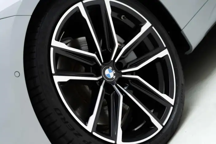 BMW 4 Series 2023 Model 430i M Sports Night Set – фото 7