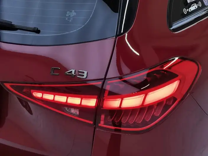 Mercedes-Benz C-Class AMG 2023 Model AMG C 43 4MATIC Travel Sedan Special Edition – фото 9