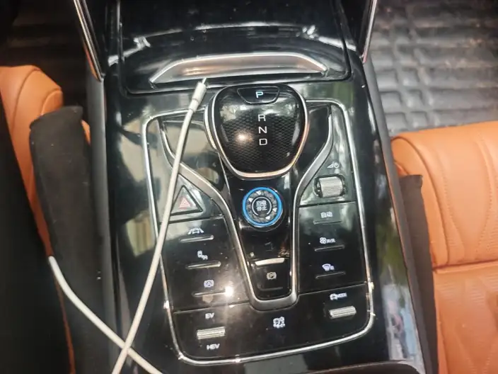 BYD Tang DM 2023 Model DM-i Champion Edition 112KM Exclusive Model – фото 9