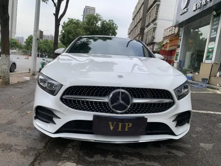 Mercedes-Benz A-class 2022 Model Facelift II A 200 L Sports sedan Fashion Edition – фото 2