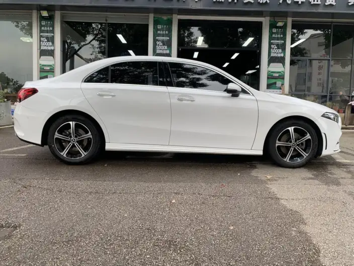 Mercedes-Benz A-class 2022 Model Facelift II A 200 L Sports sedan Fashion Edition – фото 6