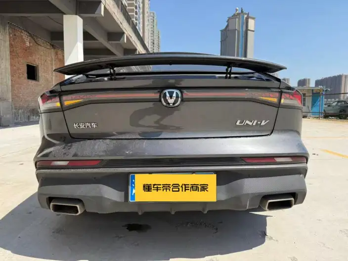 Changan UNI-V 2024 Model 1.5T Exclusive Model – фото 6