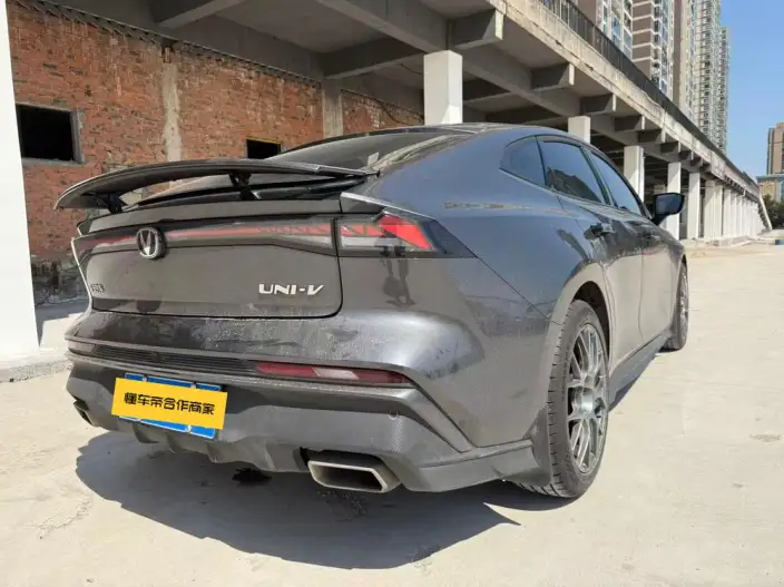Changan UNI-V 2024 Model 1.5T Exclusive Model – фото 7