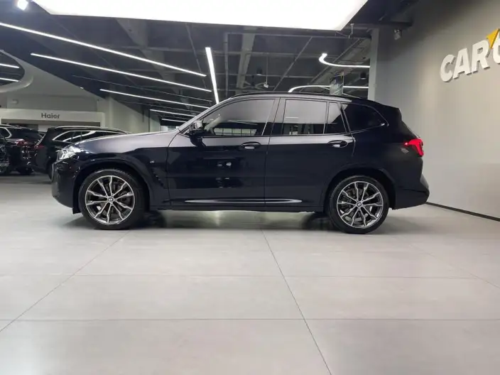 BMW X3 2023 Model xDrive30i Leading Model M Night Set – фото 4