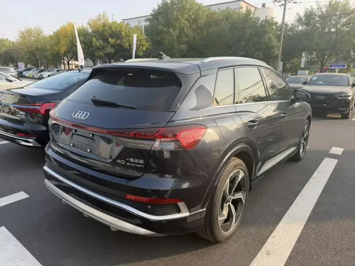 Audi Q4 e-tron 2022 Model 40 e-tron Genesis Edition – фото 6