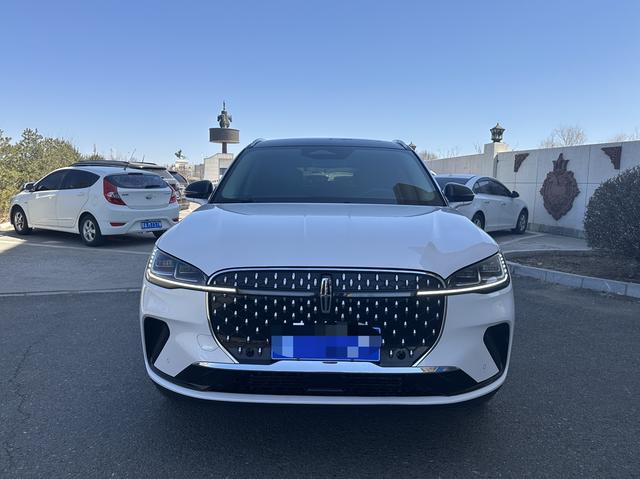 Lincoln Corsair 2024 2.0T 2WD High Prestige Edition – фото 2