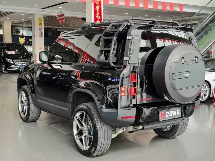 Land Rover Defender 2024 Model 90 3.0T P400 HSE