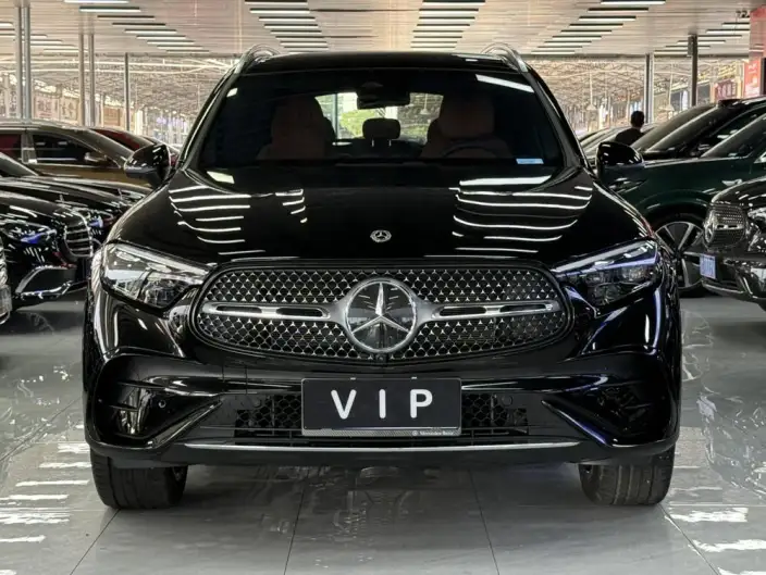 Mercedes-Benz GLC 2024 Model GLC 300 L 4MATIC Luxury Model 5 seat – фото 2