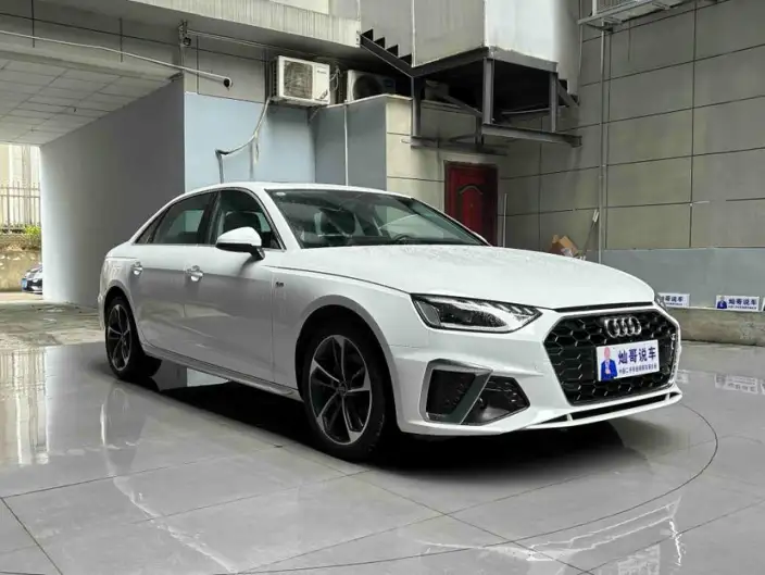 Audi A4 L 2023 Model 40 TFSI Fashion Dynamic Model