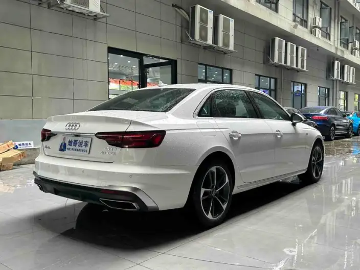 Audi A4 L 2023 Model 40 TFSI Fashion Dynamic Model
