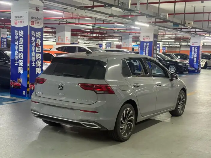 Volkswagen Golf 2023 Model 280TSI DSG Pro – фото 6