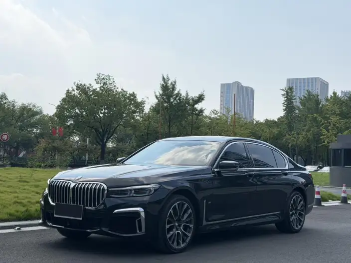 BMW 7 Series 2022 Model 740Li xDrive Executive Model M Sports Set – фото 1