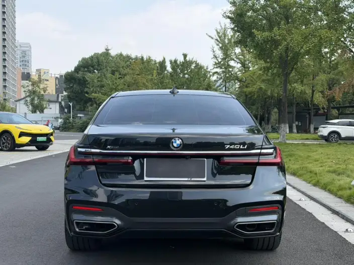 BMW 7 Series 2022 Model 740Li xDrive Executive Model M Sports Set – фото 5