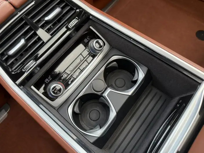 BMW 7 Series 2022 Model 740Li xDrive Executive Model M Sports Set – фото 10
