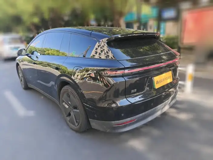 Li Auto i6 2025 Model 2WD Standard Edition