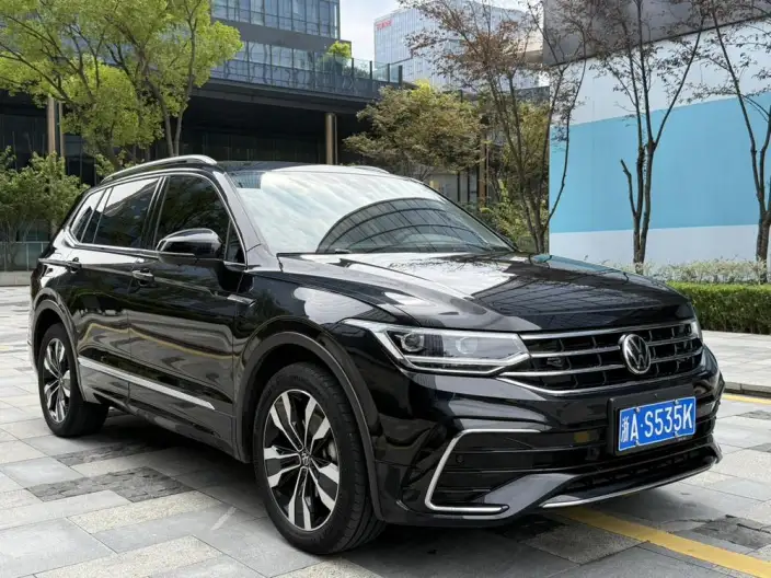 Volkswagen Tiguan L 2022 Model 330TSI Automatic 2WD R-Line Enjoy the version more